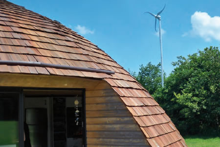 L'éolienne Skystream intégrée au terrain d'un particulier