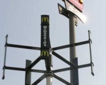 Eolienne Ropatec installée chez Mcdonalds